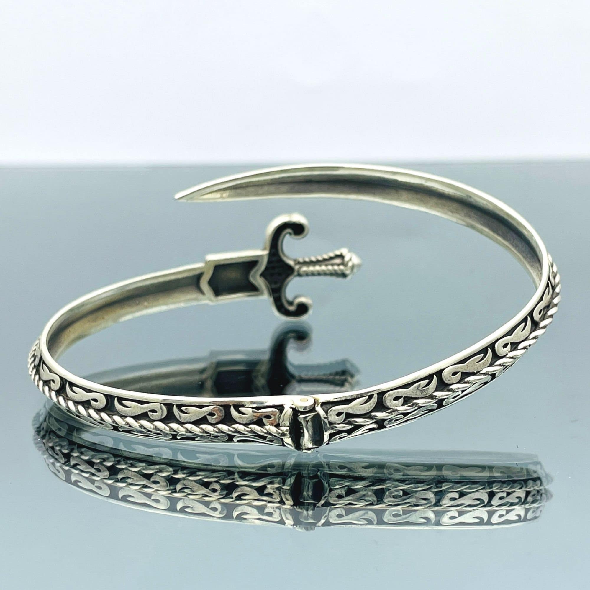 ⭕️高級鑑賞石蛇石⭕️超開運家の守り神蛇石　1.25キロ Zulfiqar Religious Silver Bracelet, Sword Cuff Bracelet
