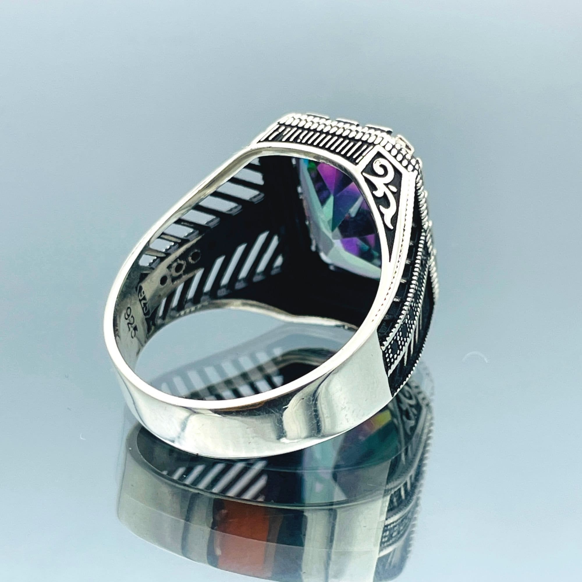 トルコ製 ハンドメイド メンズリング シルバー925 (ミスティックトパーズ) トルコ製 ハンドメイド メンズリング シルバー925 (ミスティックトパーズ)
