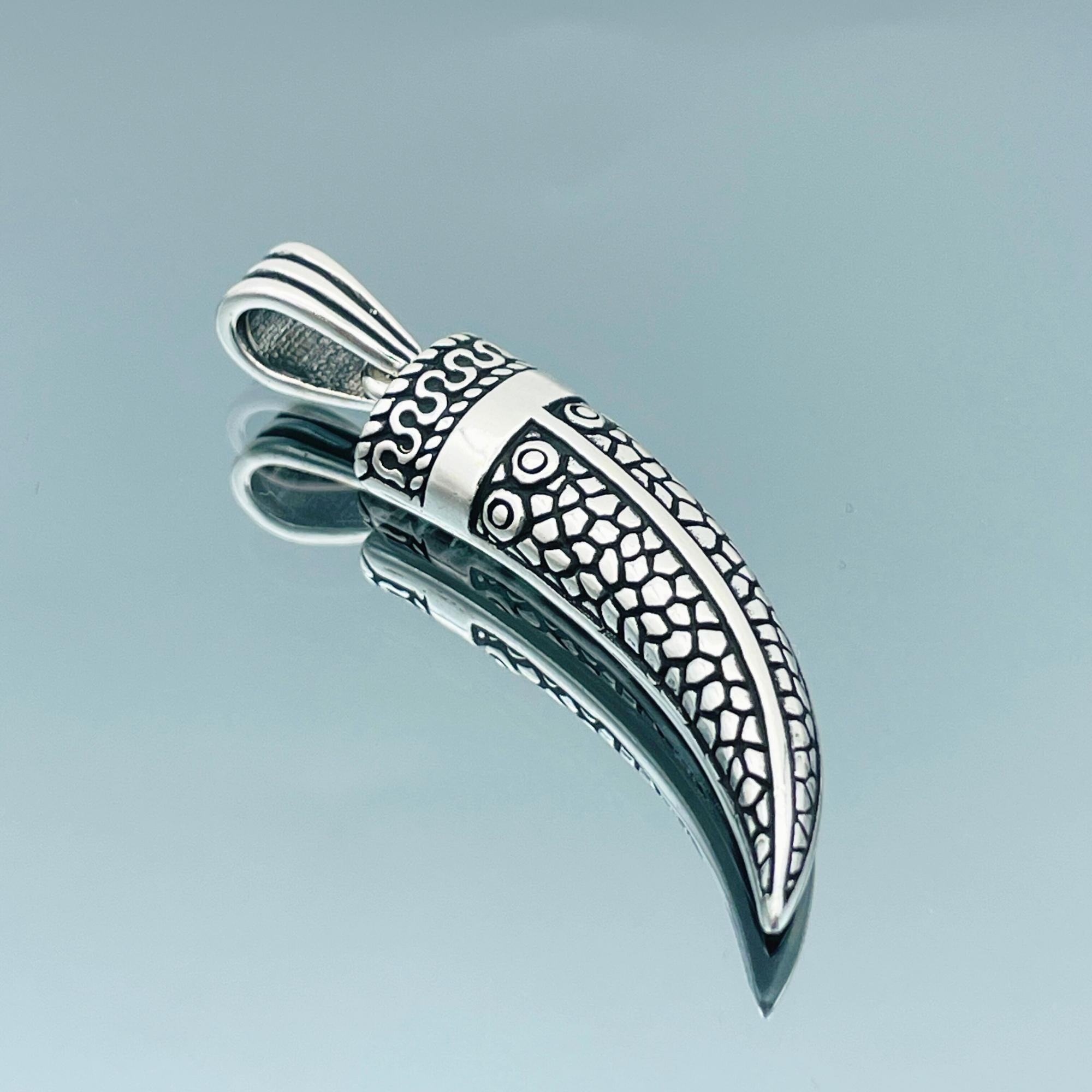 象牙の彫刻ペンダント：ハンドメイド925スターリングシルバー 