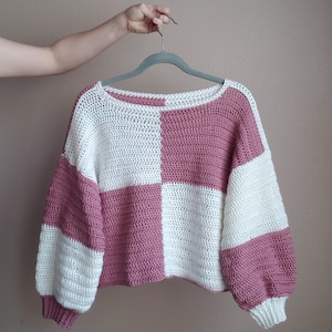 Cropped color block crochet sweater pattern image 3