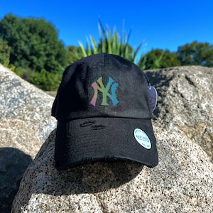 New York - Dad Hat/Baseball Cap - Reflective Holographic Vinyl - Vintage - Distressed -Unisex - Adjustable - Black - 100% Cotton