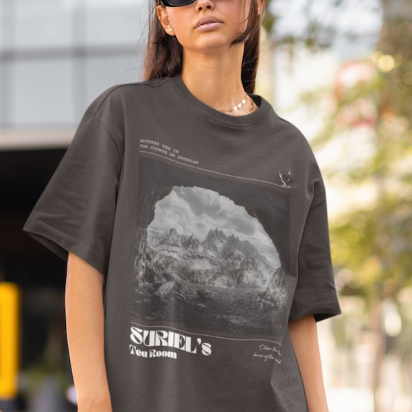 Camiseta Acotar CON LICENCIA OFICIAL SJM Camiseta Salón de té de Suriel Camiseta Una corte de rosas y espinas Camiseta Corte Nocturna Feyre Rhysand Mercancía de Acotar