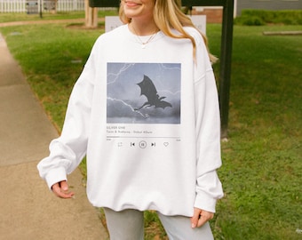 Fourth Wing Sweatshirt Violet Sorrengail Silver One Basgiath War College Shirt Tairn and Andarna Xaden Riorson Riders Quadrant Dragon Rider