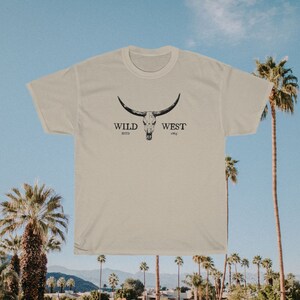 Boho Cow Skull Shirt Western Graphic Tee Longhorn Shirt Bull Skull Shirt Punchy Western Shirt Wild West Shirt Cowgirl Shirt Old West Shirt Sand