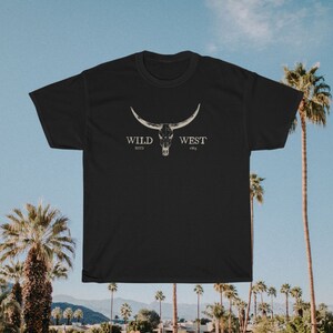 Boho Cow Skull Shirt Western Graphic Tee Longhorn Shirt Bull Skull Shirt Punchy Western Shirt Wild West Shirt Cowgirl Shirt Old West Shirt Black