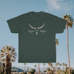 Boho Cow Skull Shirt Western Graphic Tee Longhorn Shirt Bull Skull Shirt Punchy Western Shirt Wild West Shirt Cowgirl Shirt Old West Shirt Forest Green