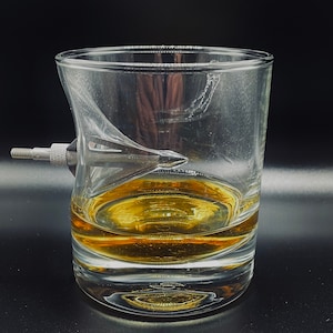 Archery Gift | 12oz Whisky / Rum Glass with a Real Arrow Head Embedded | Made in UK | Unique Crossbow Gifts |