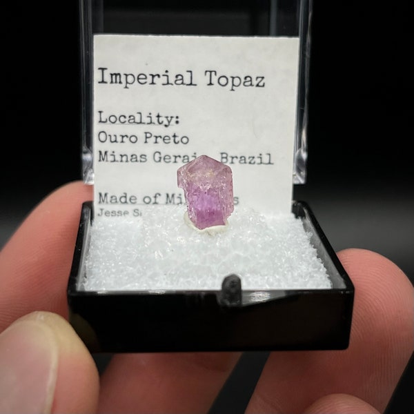 Cristallo di topazio imperiale viola da 0,57 g - Ouro Preto Brasile - Esemplare in miniatura Perky Box
