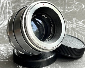 Helios-44-2 KMZ 58mm f/2.0 Soviet vintage lens, beautiful bokeh, silver lens
