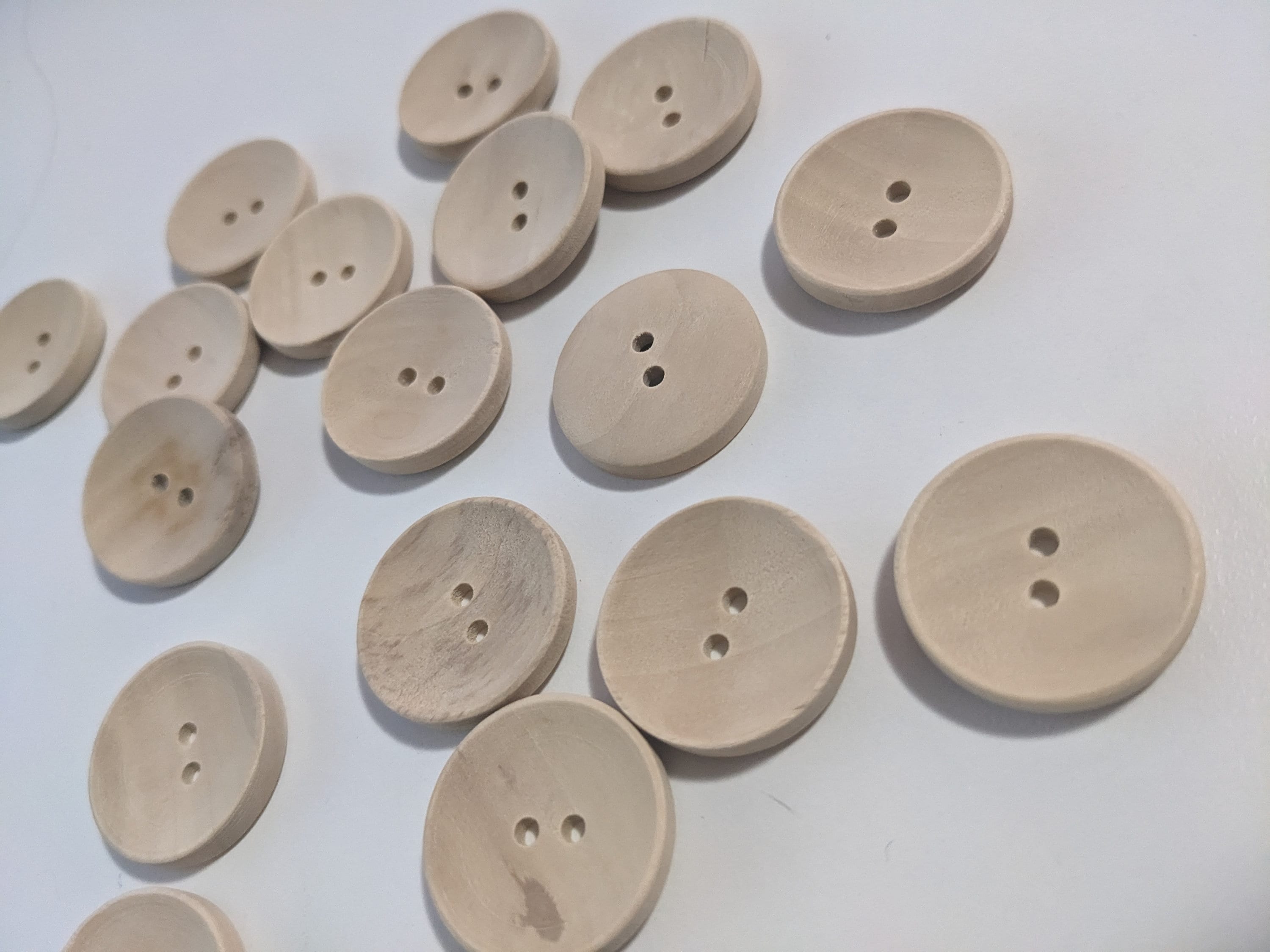 Crafters Wooden Buttons, Read Handmade With Love Buttons, 0.8 Inch