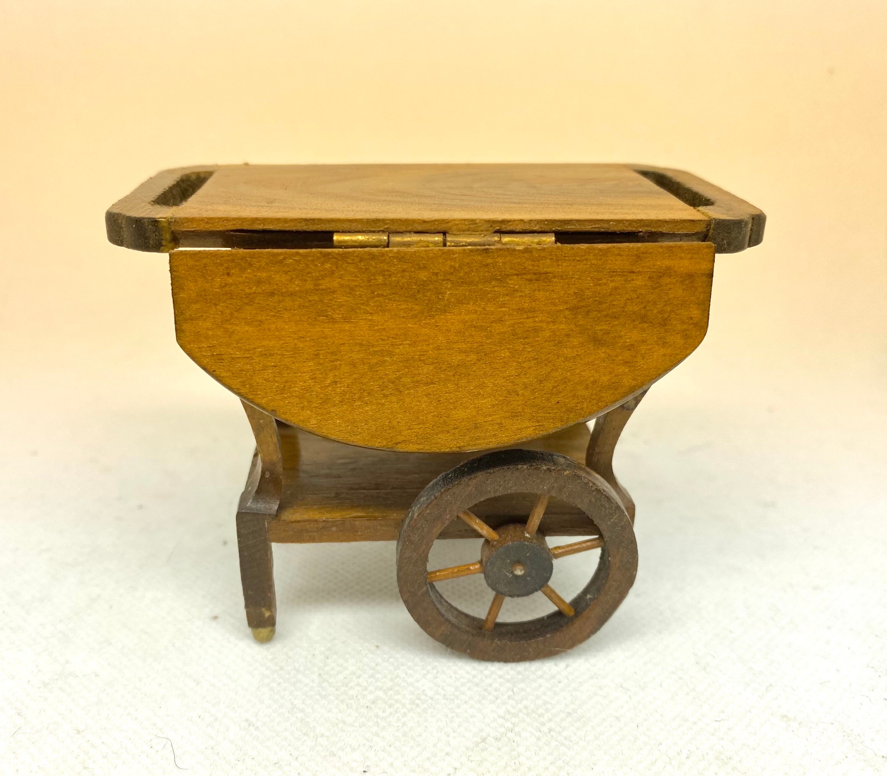 Schöner Vintage Puppenstuben-Teewagen aus Holz 1:12 | Etsy