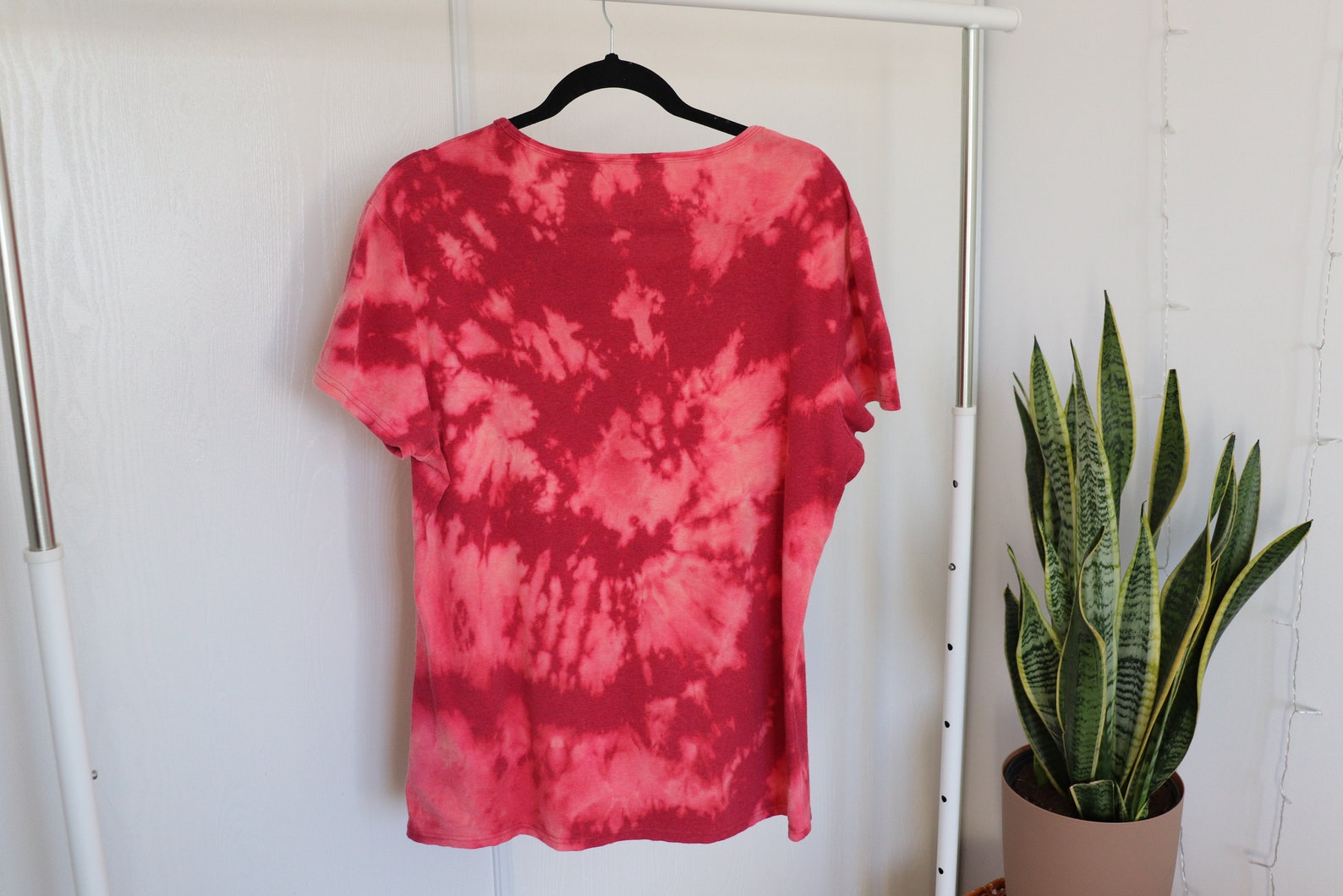 Bleach-dye T-shirt women's XL red - Etsy