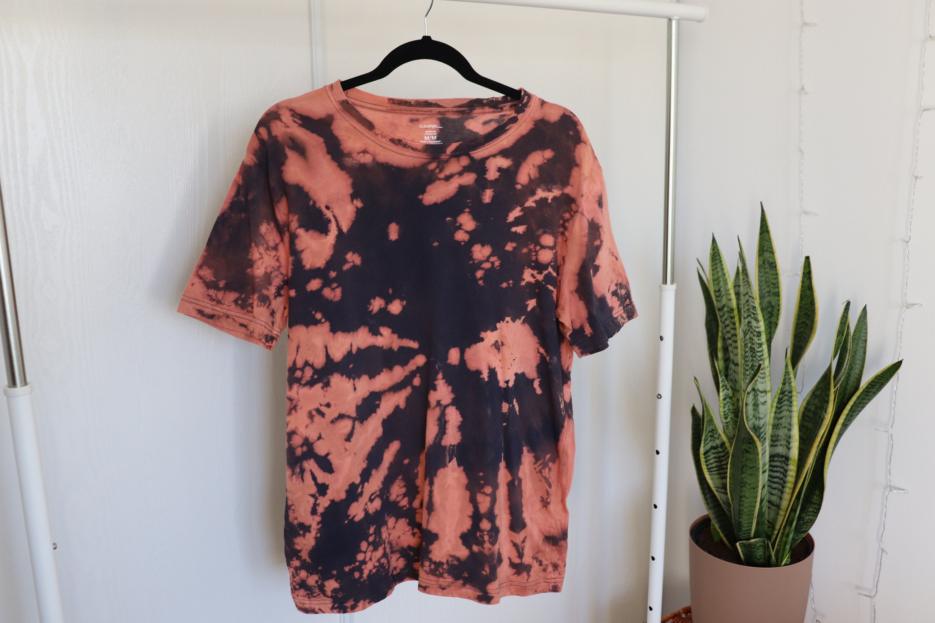 Bleach-dye T-shirt medium dark Marine - Etsy UK