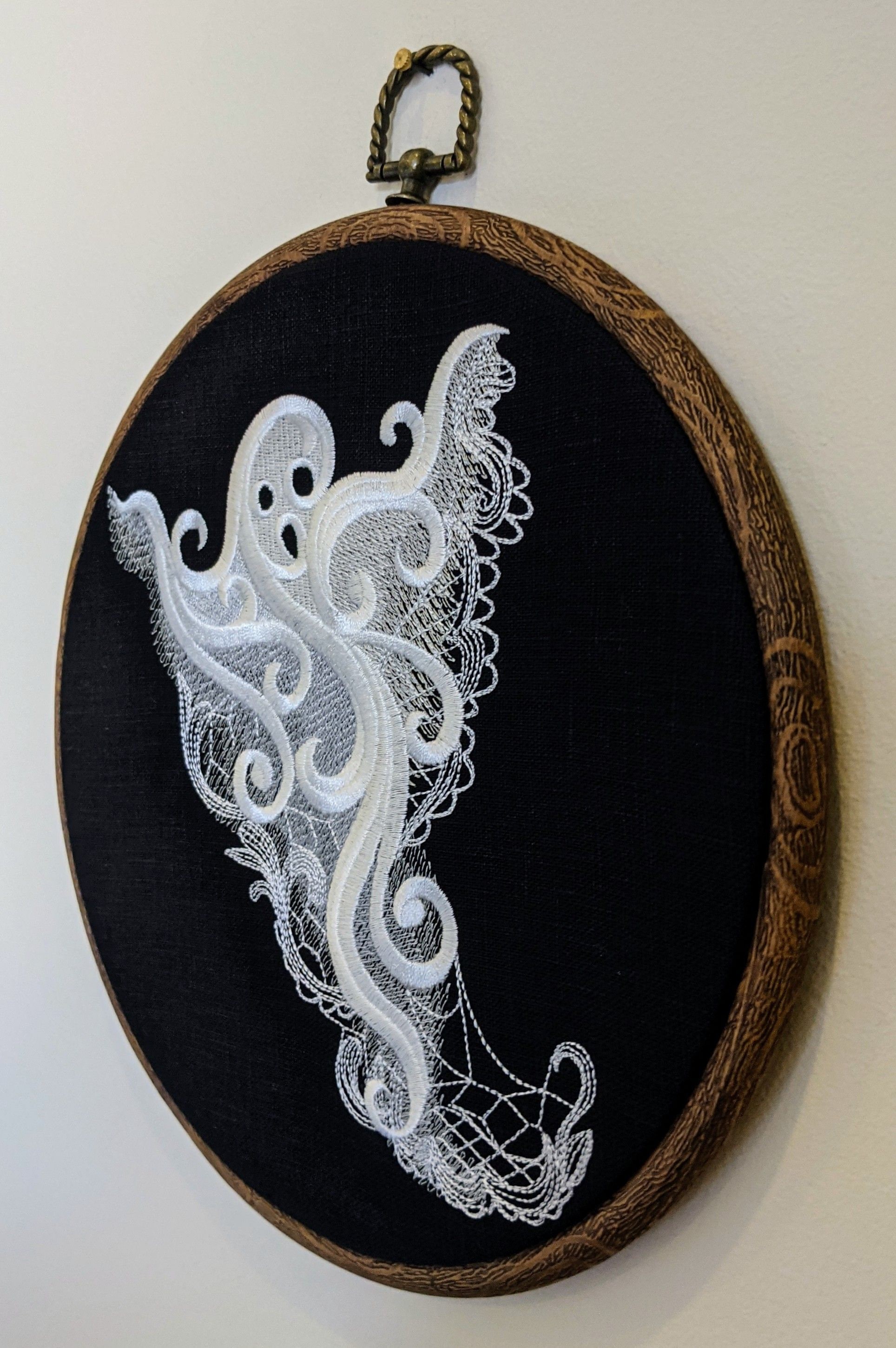 WOOL FELT GHOST'S IN LOVE WALL HANGING IN A 8 INCH EMBROIDERY HOOP 