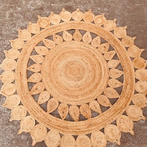 Round  Jute Designer Braided Area/Floor Rug For Bedroom, Living room,Hallway,Large Scalloped Handwoven Rug