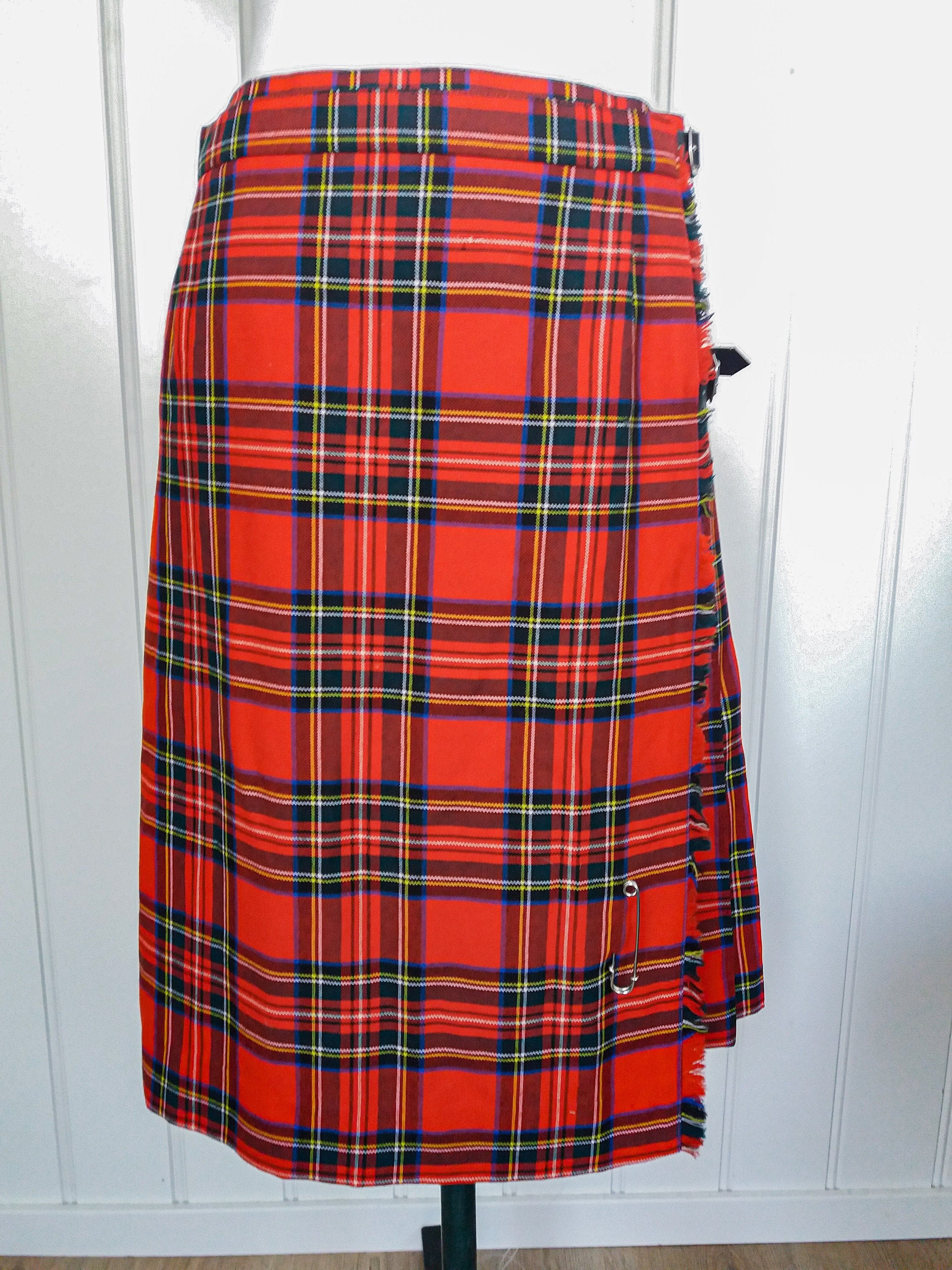 Skirt. Scottish. Wool. Like new. Etsy
