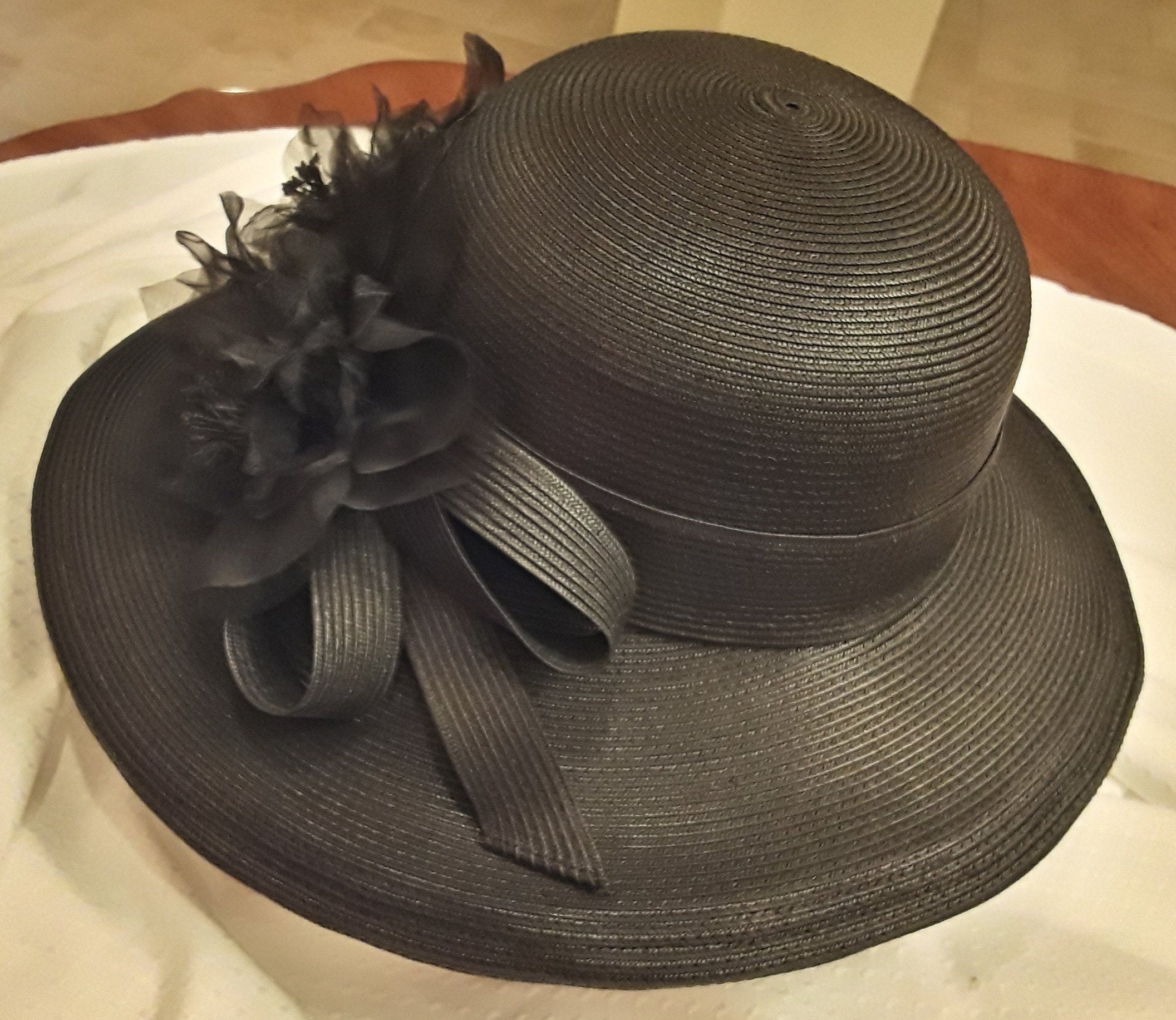 Milan by Charm Vintage Decorative Derby Hat Black Tulle flower NWT deadstock Black Straw Derby Hat: Cream Silk Flowers & Ribbon, 4 Inch  main image 2