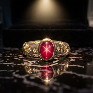 Anillo con Rubí Estrella Sintético – Asterismo de 6 Rayos en Plata Sólida 950, Diseño Sol y Luna Tipo Statement
