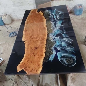 Custom Size Epoxy Table Ocean Design Handmade Acacia Wood Live Edge Dining Kitchen Island Shelf for Restaurant Decor Resin River Furniture