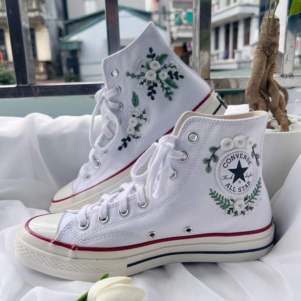 Embroidered White Flower Converse, Wedding Converse High Tops for Bride, Converse Shoes Best Gift for Her, Unique Gifts, Wedding Sneakers