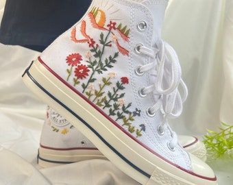 Converse bordado/Converse High Tops/Flor Converse/Converse personalizado Bosque de flores y montañas/Logotipo personalizado Converse Chuck Taylor