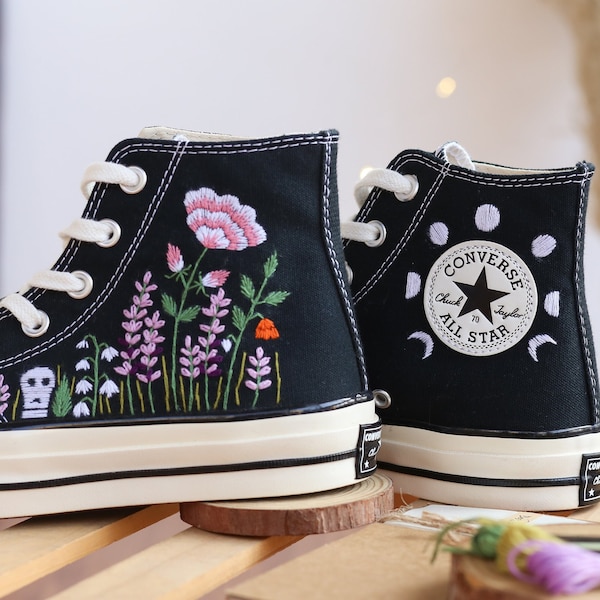 Custom Embroidered Converse Taylor 70s, Carnation Embroidered Shoes, Lavender anh Ghosts Embroidered Sneaker Custom, Valentines Gifts