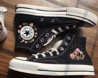 Converse bordado/Converse High Tops/Converse personalizado/Zapatillas bordadas Ramo de flores/Flor naranja personalizada