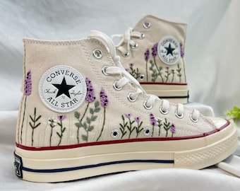 Converse bordados/Converse de caña alta/Converse con flores/Converse con bordado lavanda personalizado/Converse Chuck Taylor con logotipo lavanda personalizado, años 70