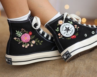 Embroidered Converse High tops Chuck Taylor 1970s, Embroidered Flower Converse, Custom Converse Chuck Taylor Embroidered Floral