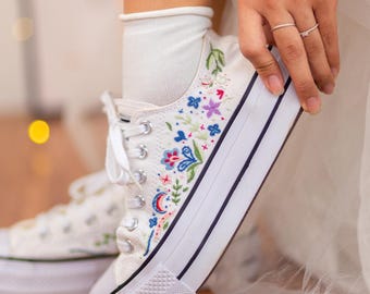 Custom Embroidered Converse Platform, Flower Embroidery Low Converse, Wedding Flower Embroidered Sneaker Low Tops, Wedding Gifts