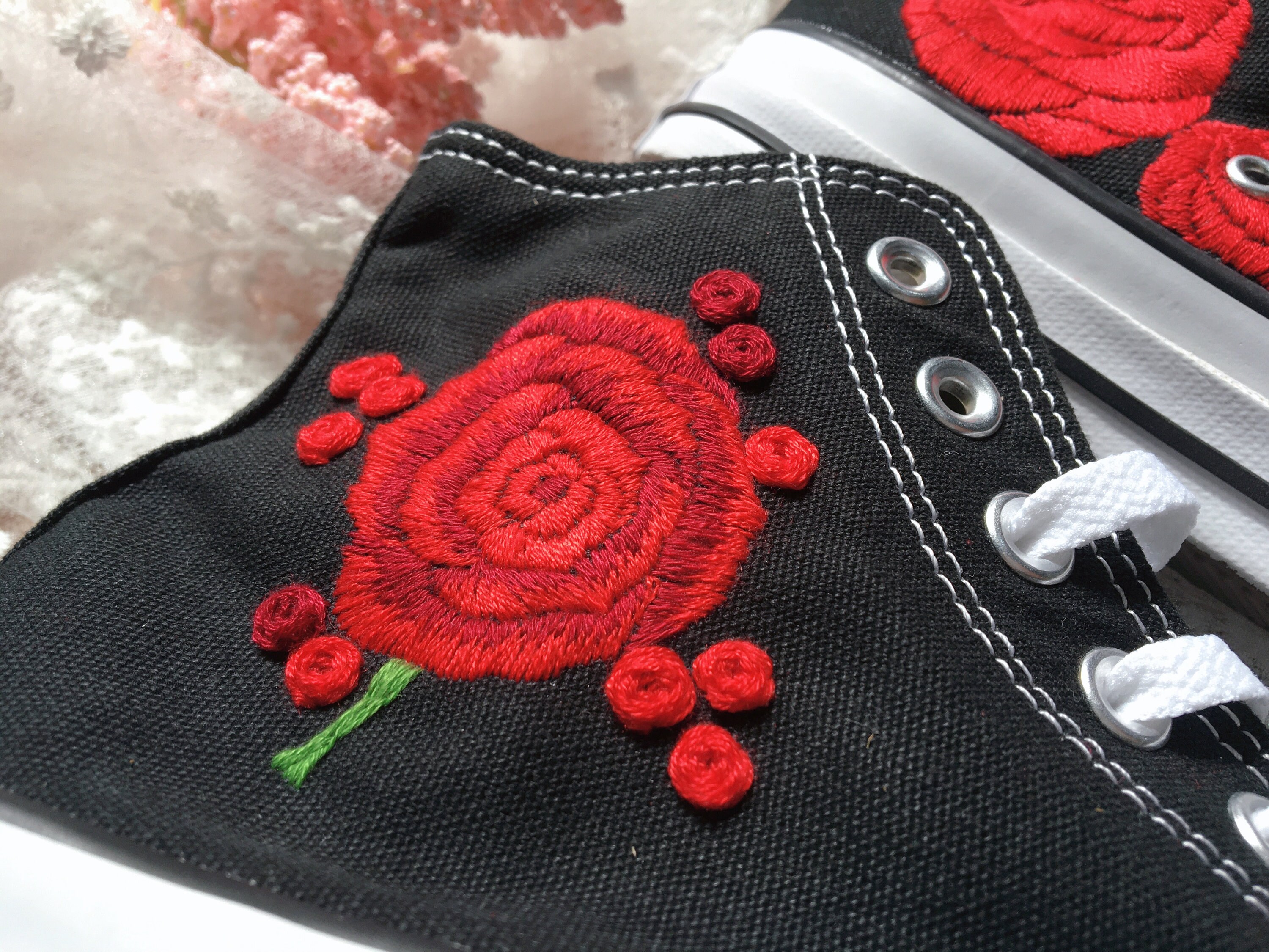 Red rose converse discount