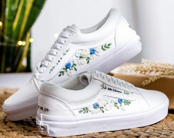 Vans Slip On con fiori ricamati per matrimonio, Vans personalizzate con fiori ricamati, Vans con piccoli fiori ricamati, Scarpe con ricami floreali per la sposa