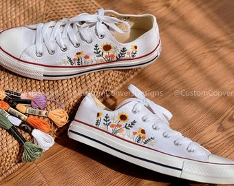 Embroidered converse/Converse Sunflower/Low Converse With Wildflower Embroidery/Sunflower Gifts/Embroidered Sneakers Wildflower Garden