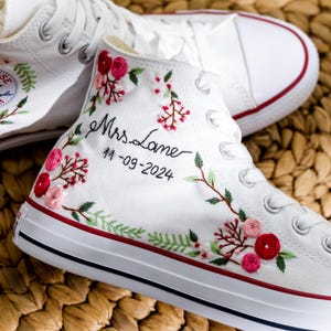 Converse bordado com flores, rosas e nomes bordados para noiva, sapatos bordados com flores de casamento, presentes de aniversário
