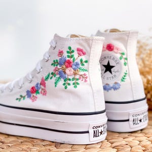 Custom Wedding Converse Platform for Bride, Flowers Embroidered Shoes, Bridal Flowers Embroidered Shoes, Floral Embroidery Sneakers Custom