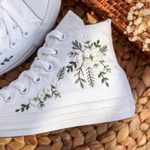 Wedding Converse For Bride, White Bridal Flowers Embroidered Shoes Custom, Wedding Flowers Embroidered Sneakers, Converse Embroidery Floral