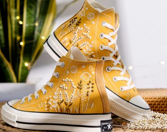 Converse bordadas, planeta, flores, zapatillas amarillas con bordado floral, estrella, flores, regalo para ella