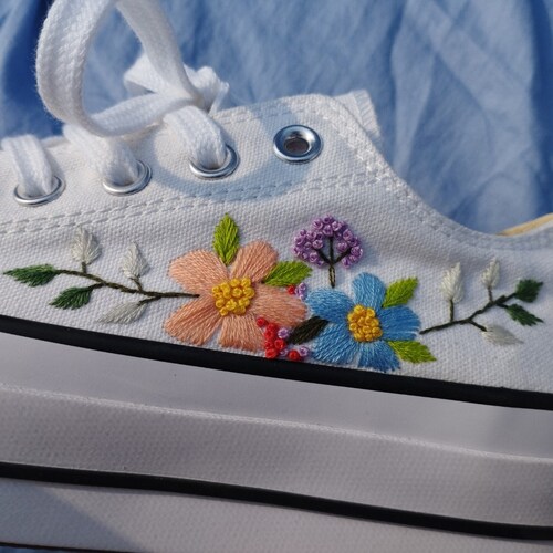 Custom Converse Platform Flower Embroidery/ Embroidered Low shops Converse/ Wedding Shoes Custom Converse Chuck Taylor 1970s Embroidery Logo