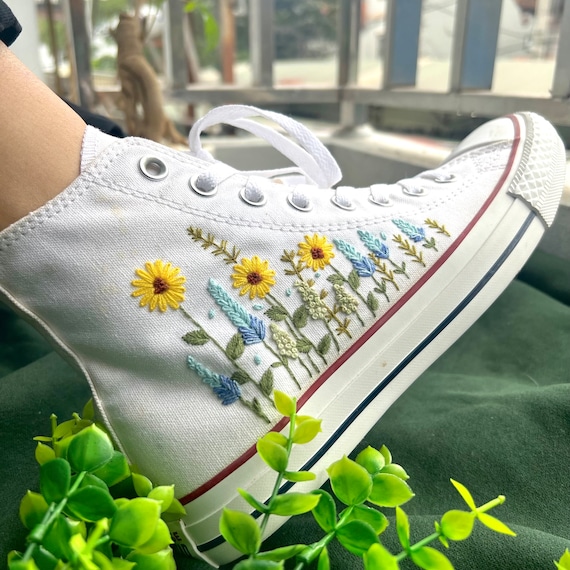 Embroidered Converse/flower Converse/converse Hi Tops Embroidered Converse/flower Converse/converse Hi Tops