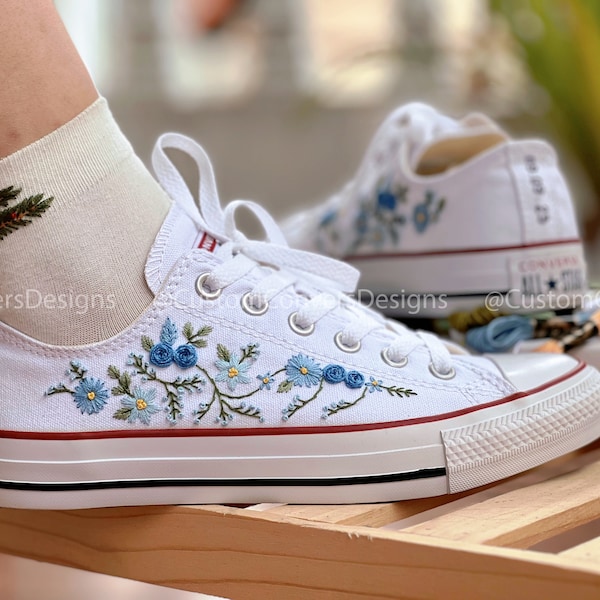 Wedding Converse/Embroidered Converse Chuck Taylor Low tops/Custom Low Converse Blue Wedding Flowers/Embroidered Sneakers Blue Chrysanthemum