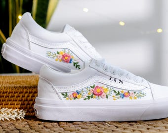 Wedding Vans, Custom Flowers Embroidered Wedding Shoes, Wedding Sneaker for Bride, Vans Embroidery Bridal Flower, Reception Shoes for Bride