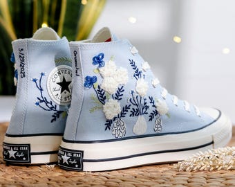 Wedding Converse, White Flowers Embroidered Shoes, hydrangea Embroidered Sneaker for Bride, Bridal Flower Embroidery Converse Custom
