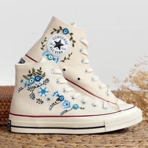 Embroidered Converse Wedding Flowers, Custom Converse High Tops Embroidery Bridal Flowers, Wedding Flowers Embroidered Shoes Wedding Sneaker