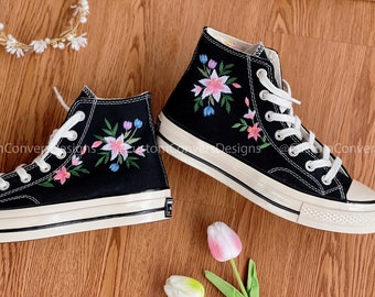 Embroidered converse/Converse Flower/Custom Converse Pink Lily Flower/Converse High Tops Chuck Taylor 1970s/Embroidery Logo/Flower Girl Gift