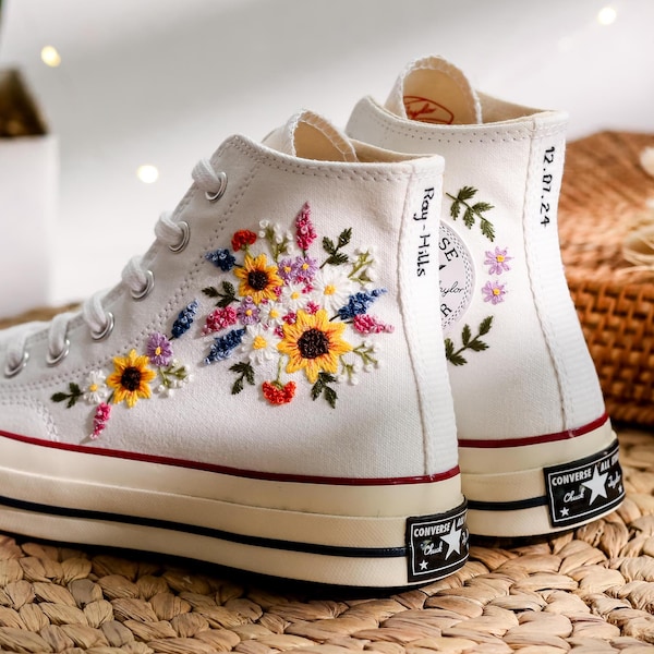 Hochzeit Konverse bestickte Blumen, benutzerdefinierte Lavendel Sonnenblume bestickte Schuhe für Braut, Brautblumen bestickter Sneaker, Hochzeitsgeschenk