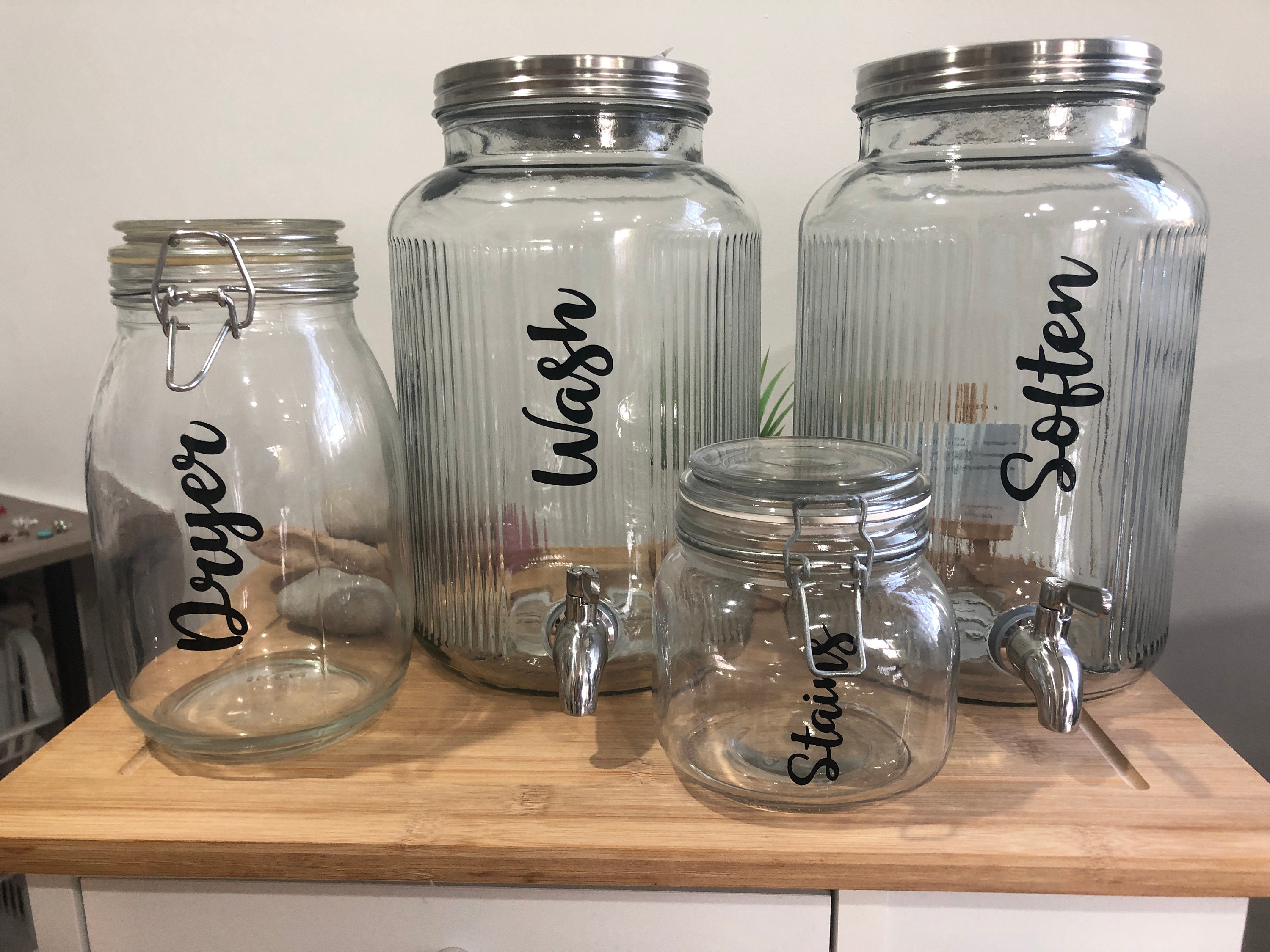 Set di etichette minimaliste per lavanderia, v2croft 48 adesivi neri opachi su contenitori trasparenti, adesivi per organizzazione della casa per armadi e cassetti, lavanderia, biancheria e accessori