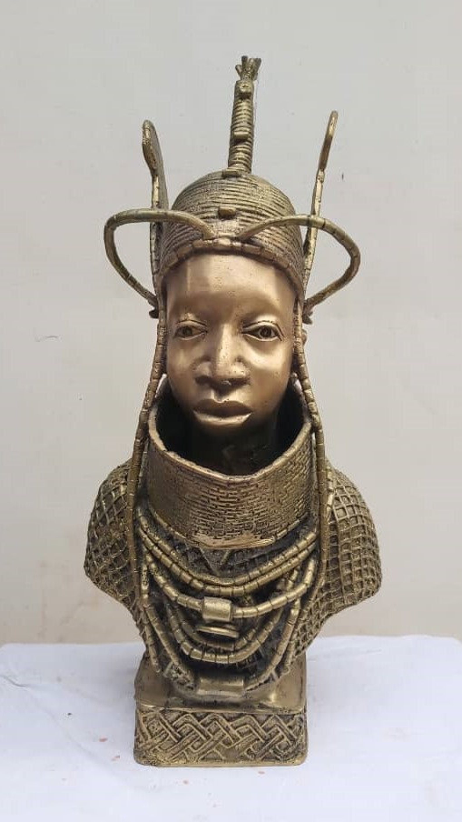 Bronze Statues of the Oba and Queen of Benin Kingdom Edo Etsy