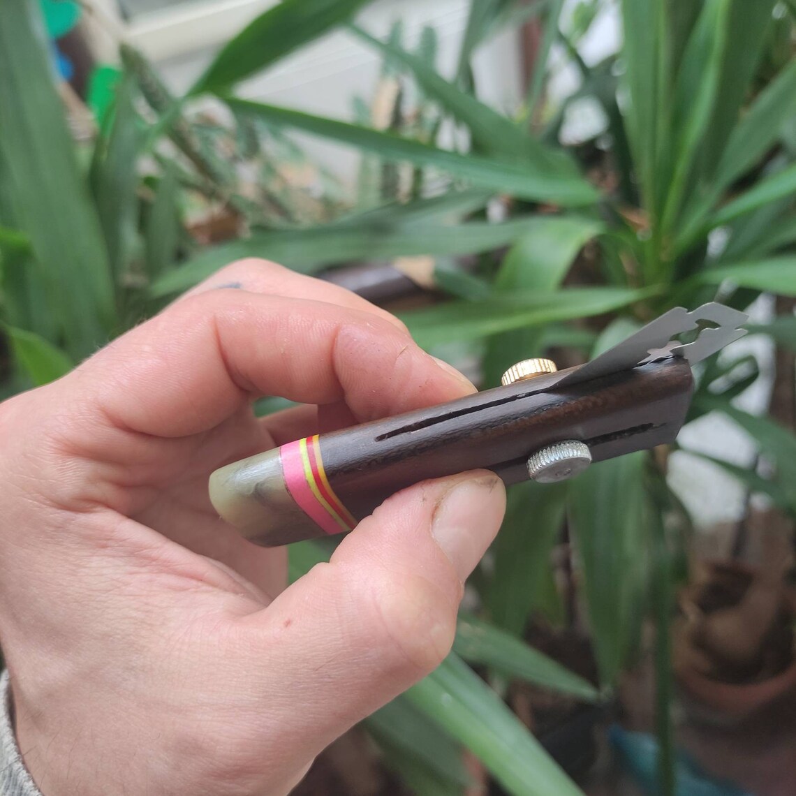 Dough Scoring Bread Knife. Blade Holder. Retractable Razor Blade Holder