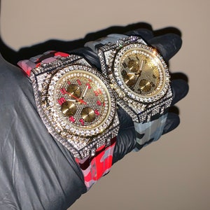 Montre pour homme en or 18 carats/or blanc avec cadran glacé et lunette personnalisées avec bracelet en caoutchouc