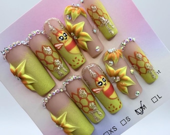 Bee Floral Square Press On Set 3D Honeycomb Insect Rhinestone Matte Design